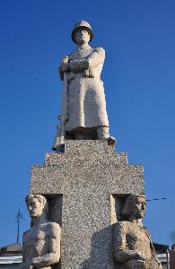 Wąbrzeźno - pomnik "Bojownikom o wolność, budowniczym pokoju 1939-1945"