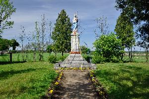 Ciechocin - pomnik Matki Boskiej