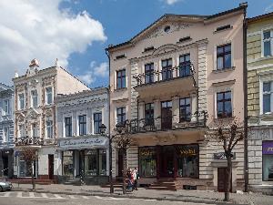 Brodnica - kamienice Duży Rynek 18, 19, 20