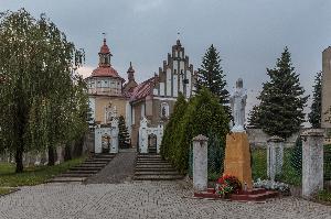 Brzeziny - kościół pw. Podwyższenia Krzyża Św.